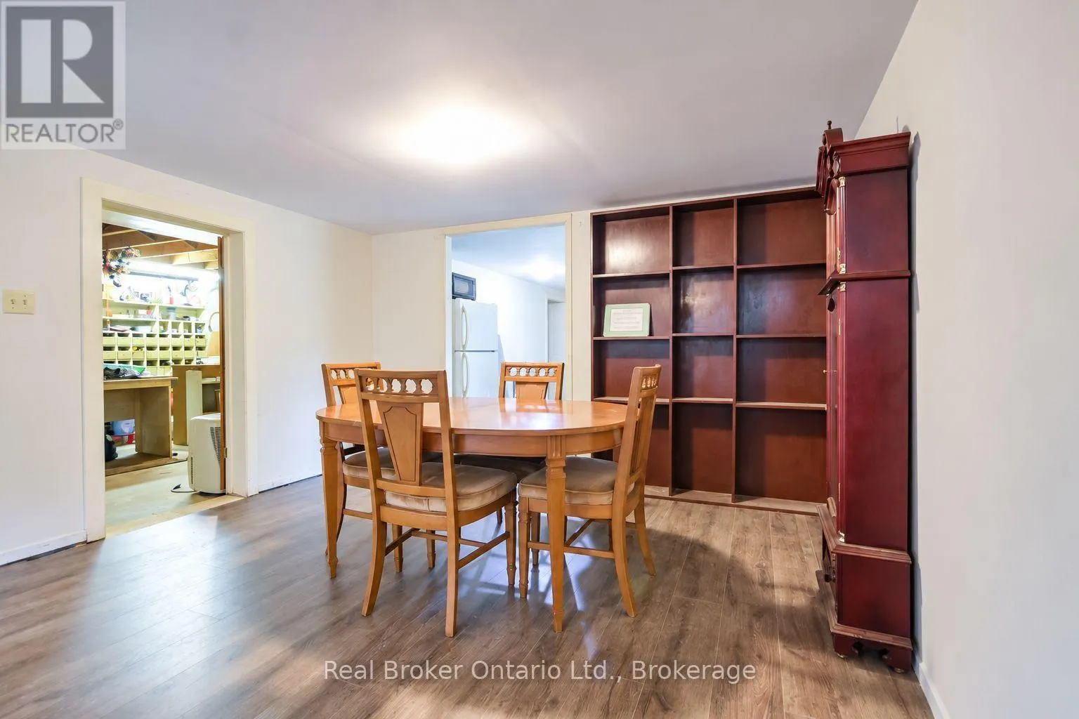 22 OAKWOOD AVENUE