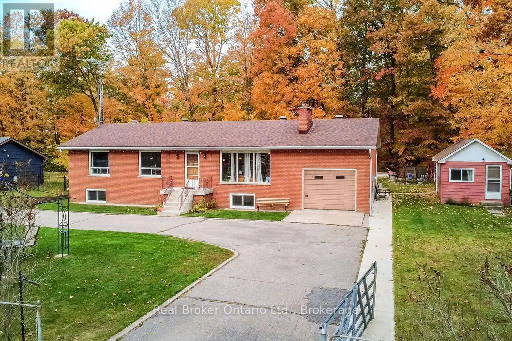 22 OAKWOOD AVENUE