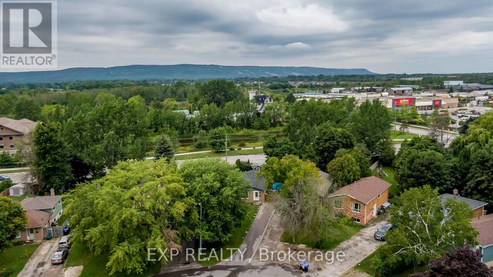 62 COURTICE CRESCENT