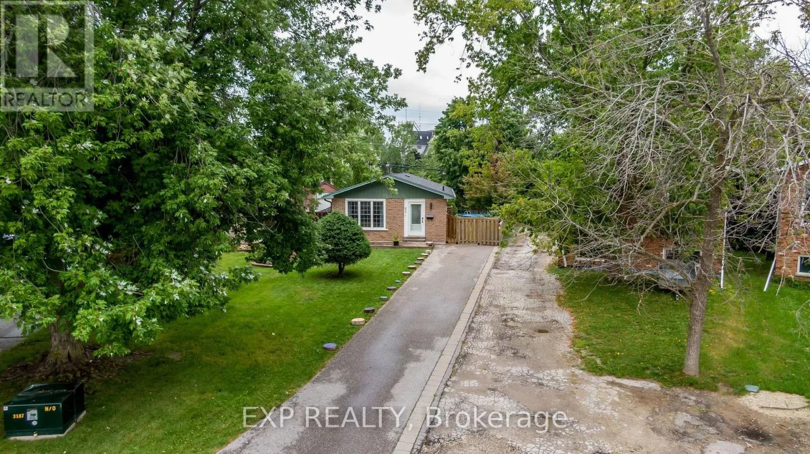62 COURTICE CRESCENT