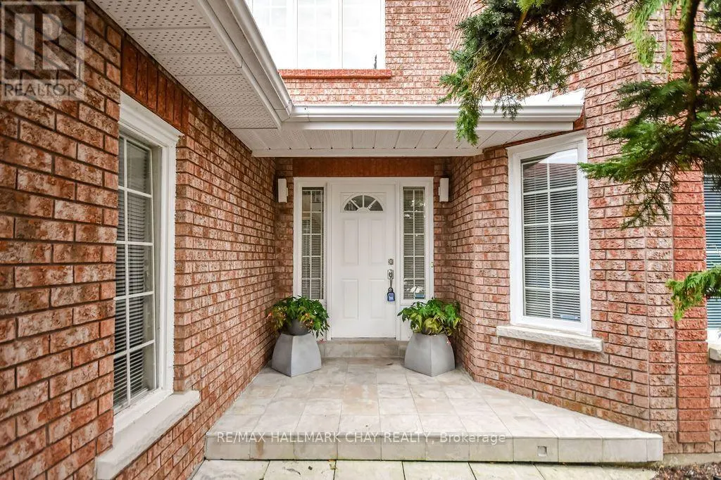 5 MCCUTCHEON COURT