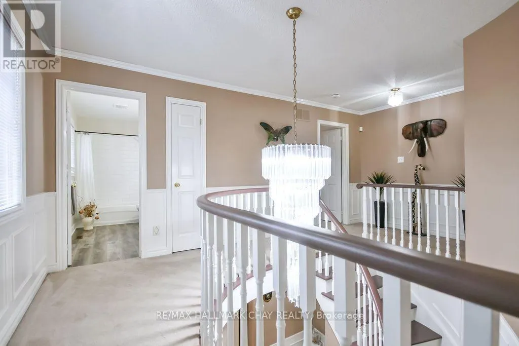 5 MCCUTCHEON COURT