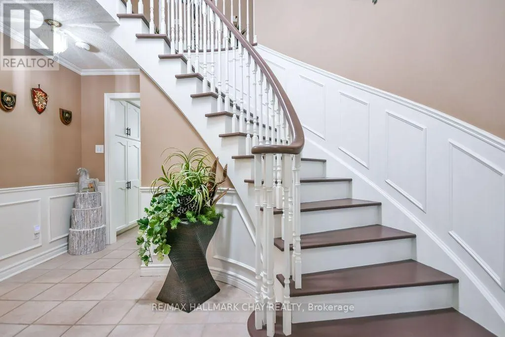 5 MCCUTCHEON COURT