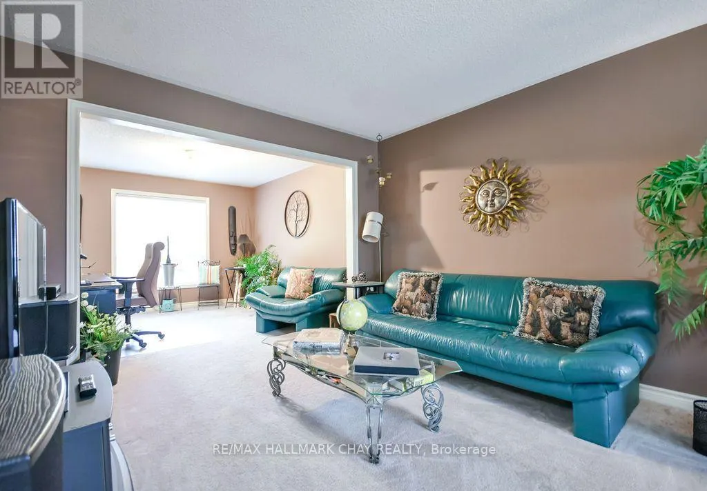 5 MCCUTCHEON COURT