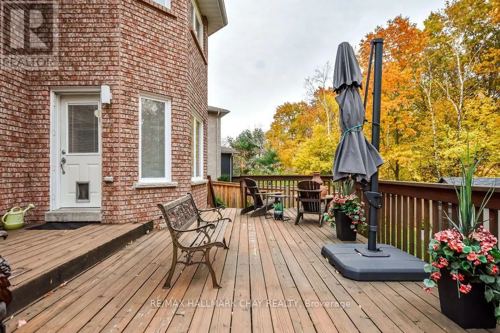 5 MCCUTCHEON COURT