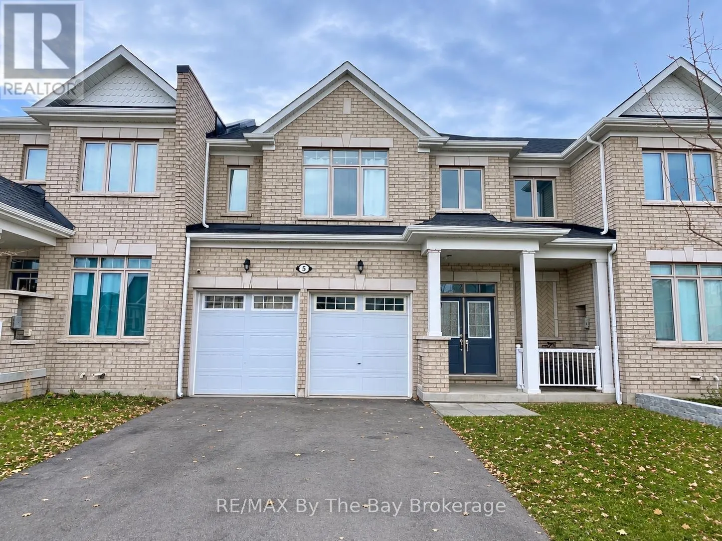 5 BIANCA CRESCENT