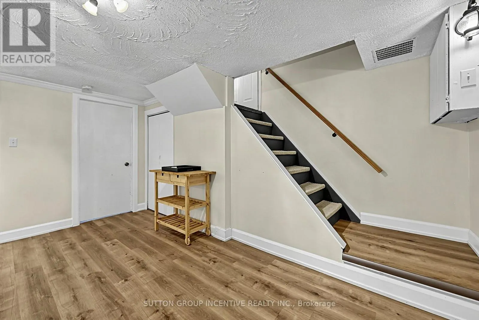 163 GROVE STREET E