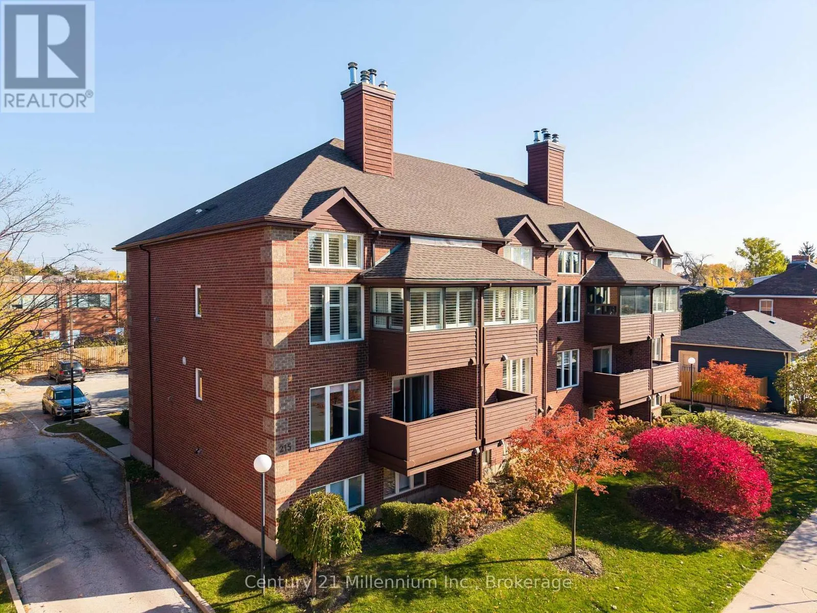 5 - 215 PINE STREET #5