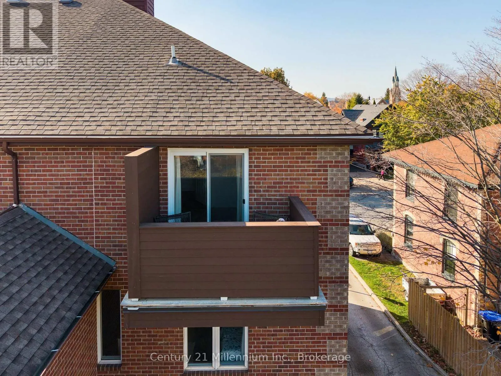 5 - 215 PINE STREET #5