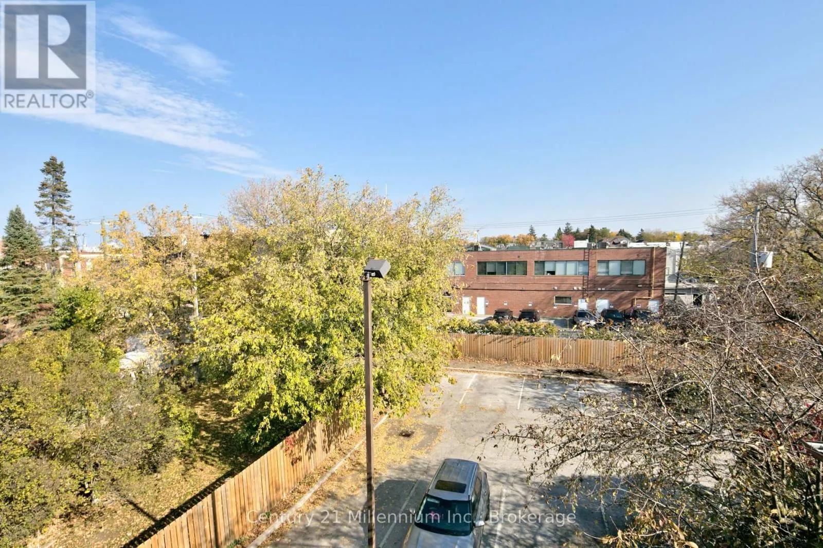 5 - 215 PINE STREET #5