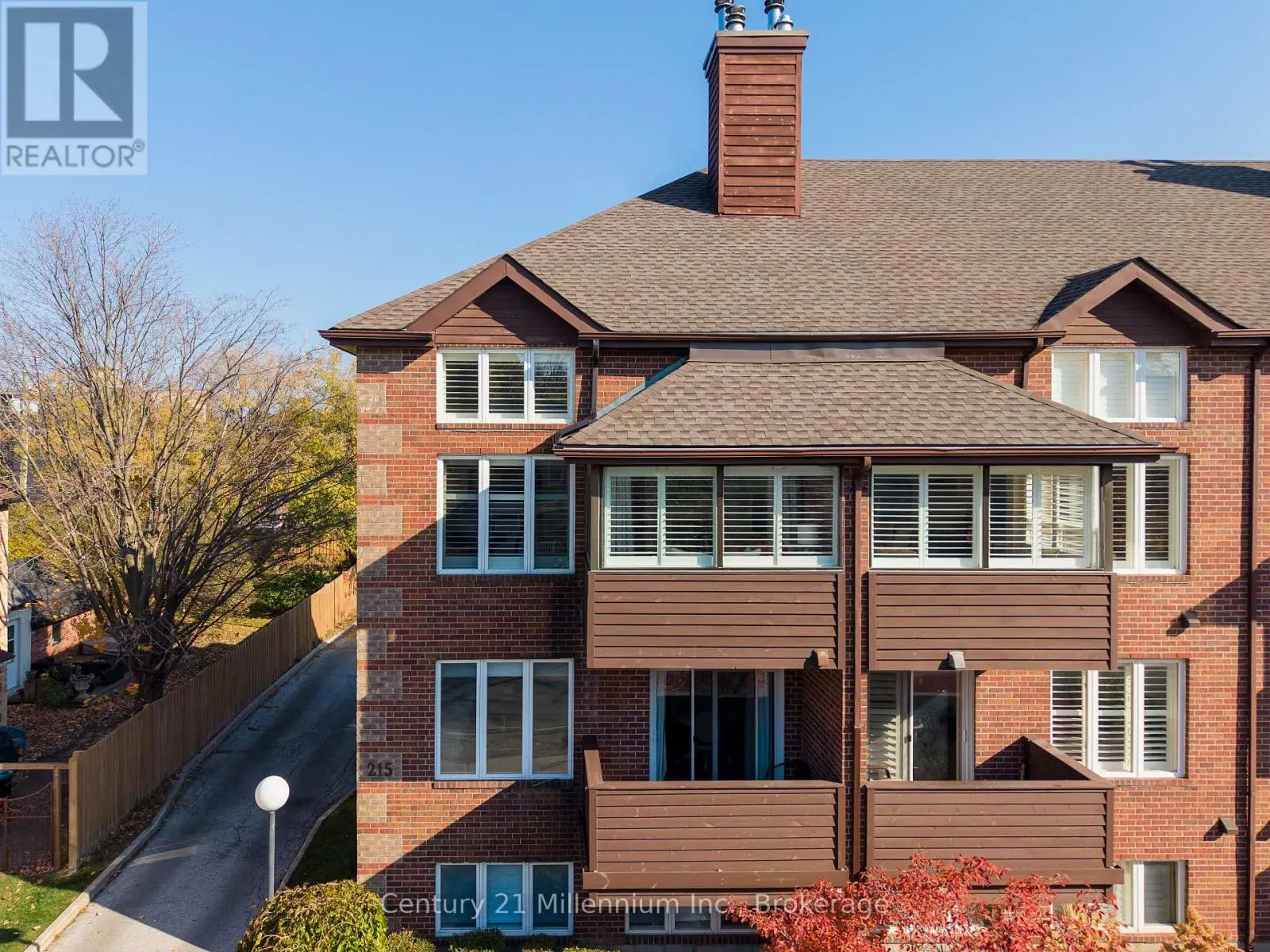5 - 215 PINE STREET #5