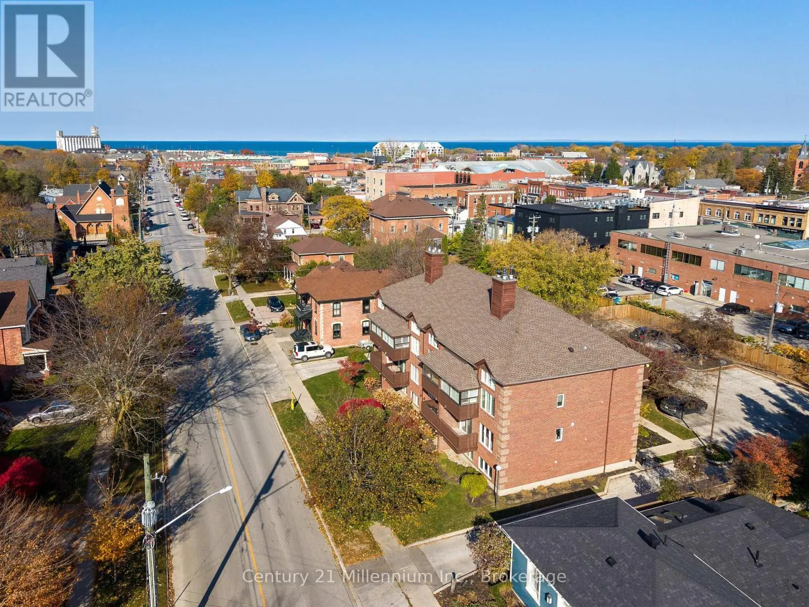 5 - 215 PINE STREET #5