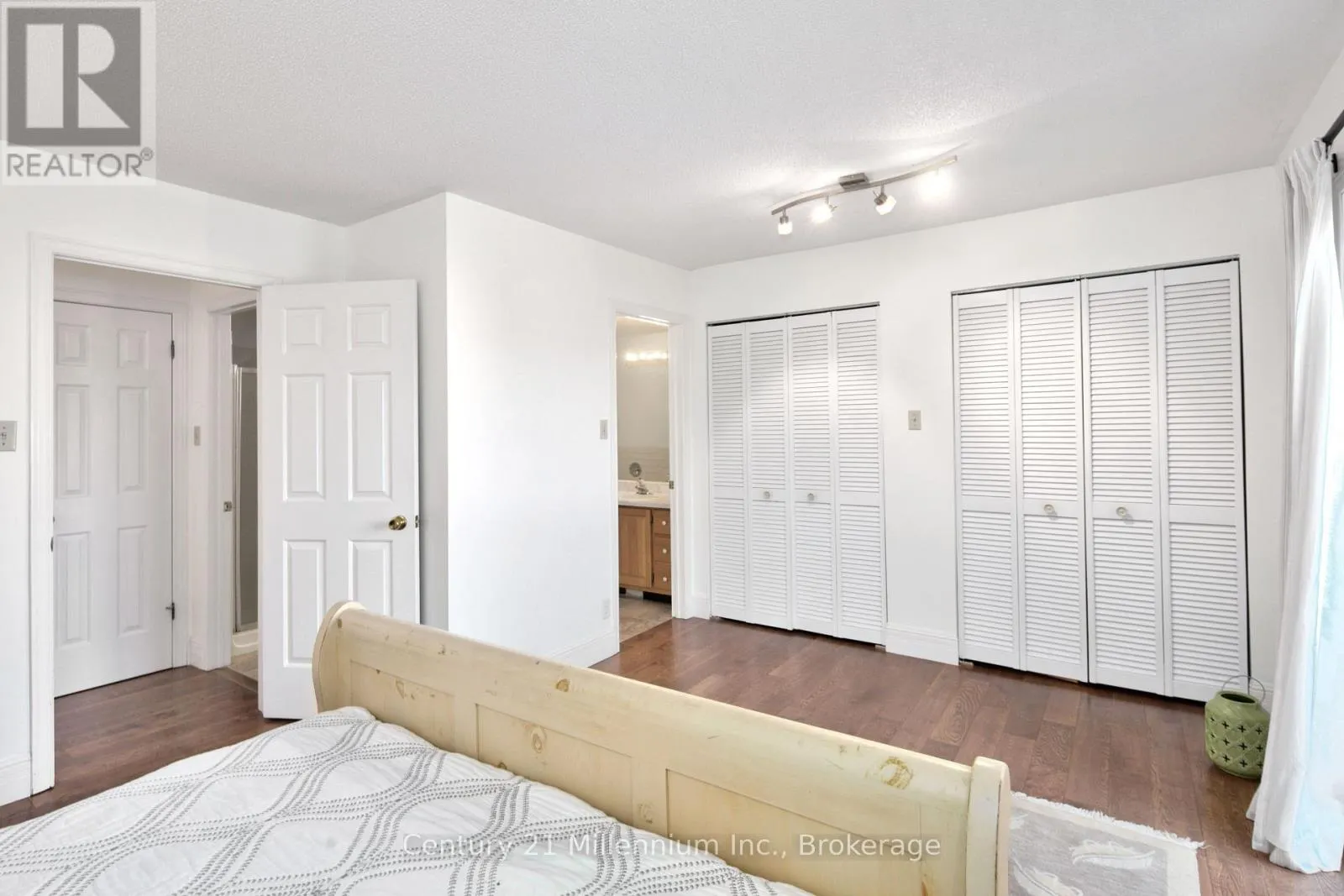 5 - 215 PINE STREET #5