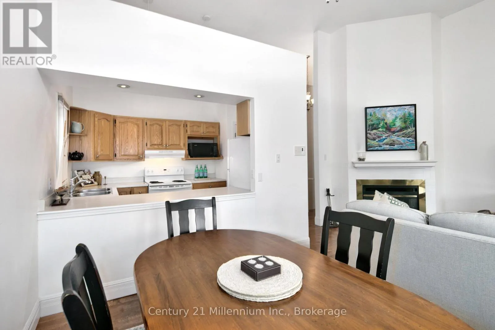 5 - 215 PINE STREET #5