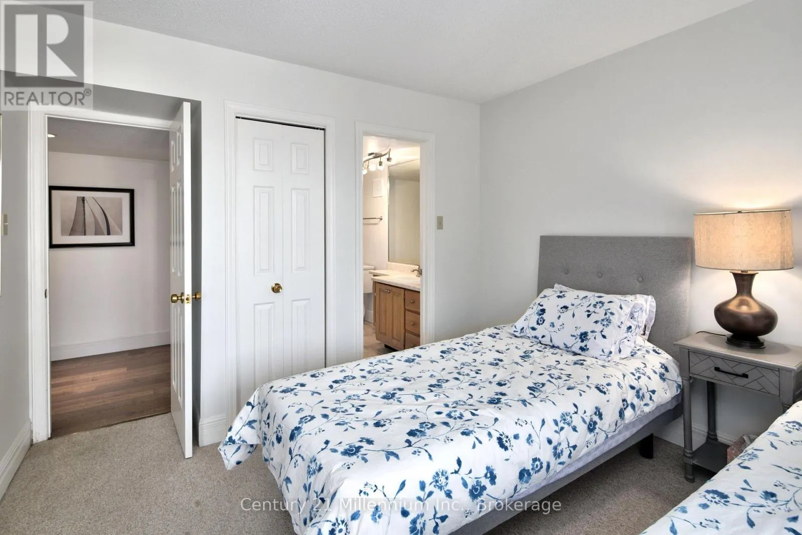 5 - 215 PINE STREET #5