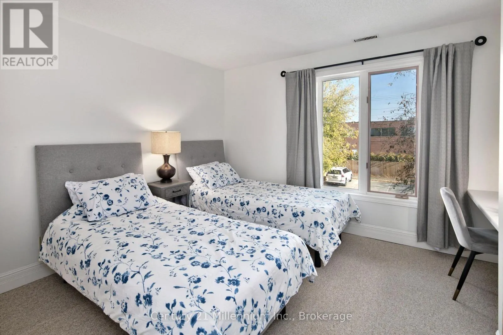 5 - 215 PINE STREET #5