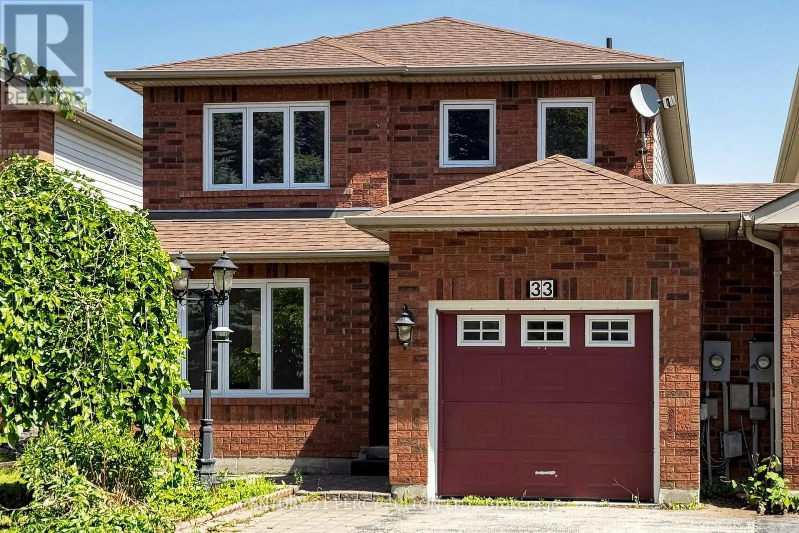 33 CHURCHLAND DRIVE