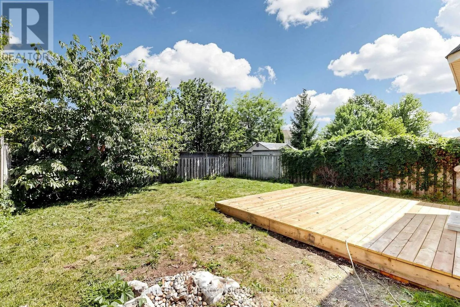 33 CHURCHLAND DRIVE