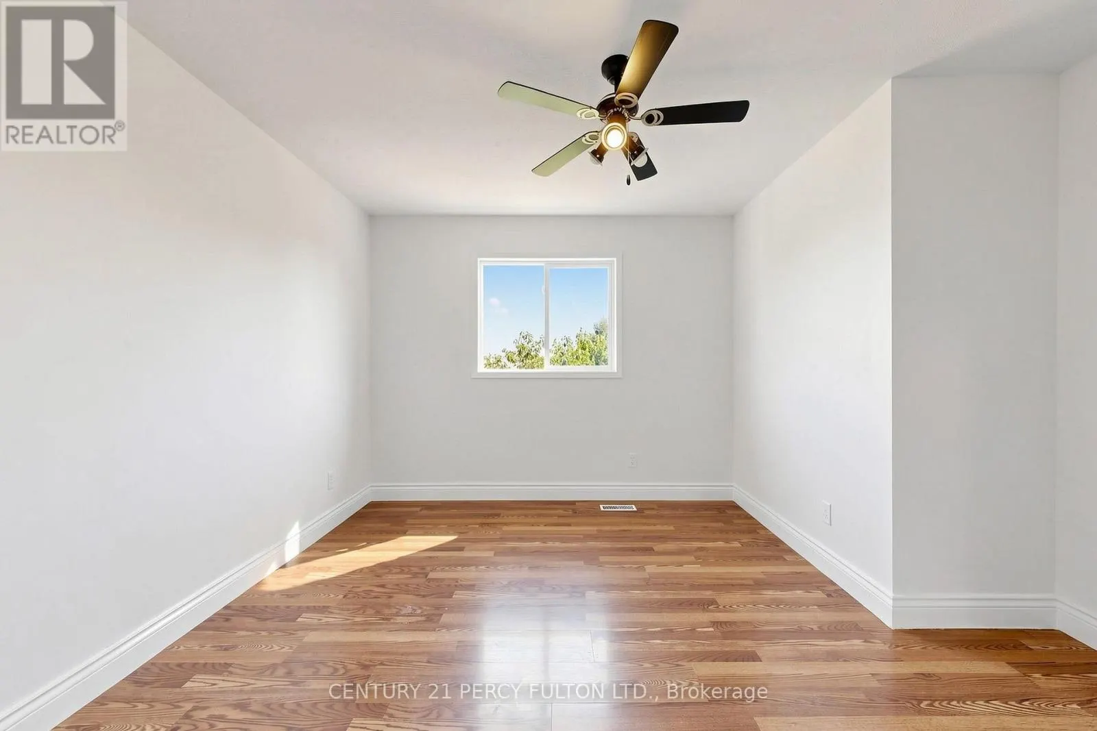 33 CHURCHLAND DRIVE