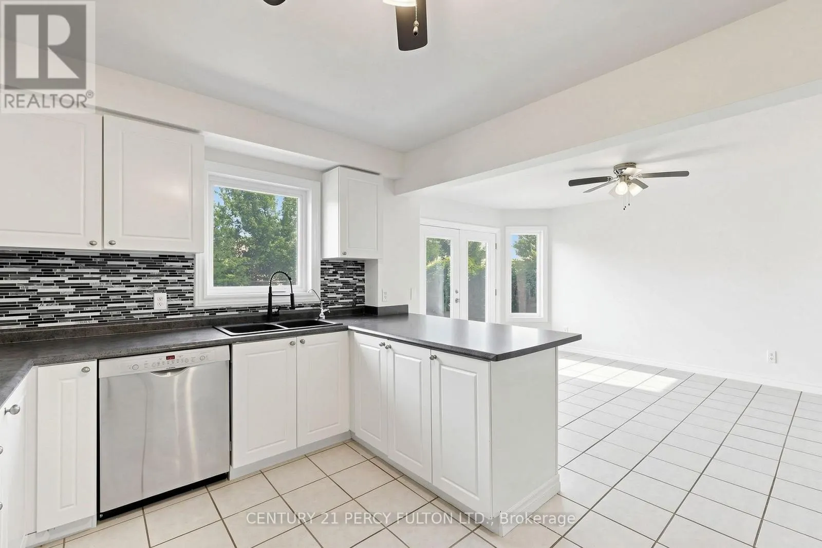 33 CHURCHLAND DRIVE