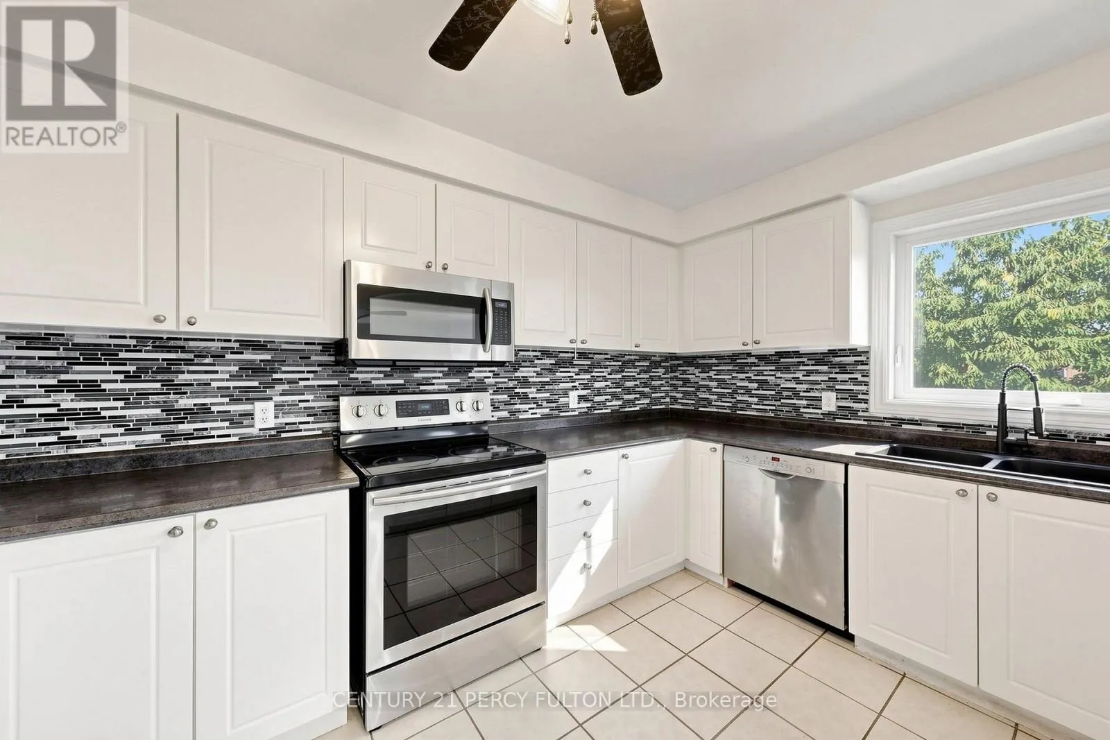 33 CHURCHLAND DRIVE