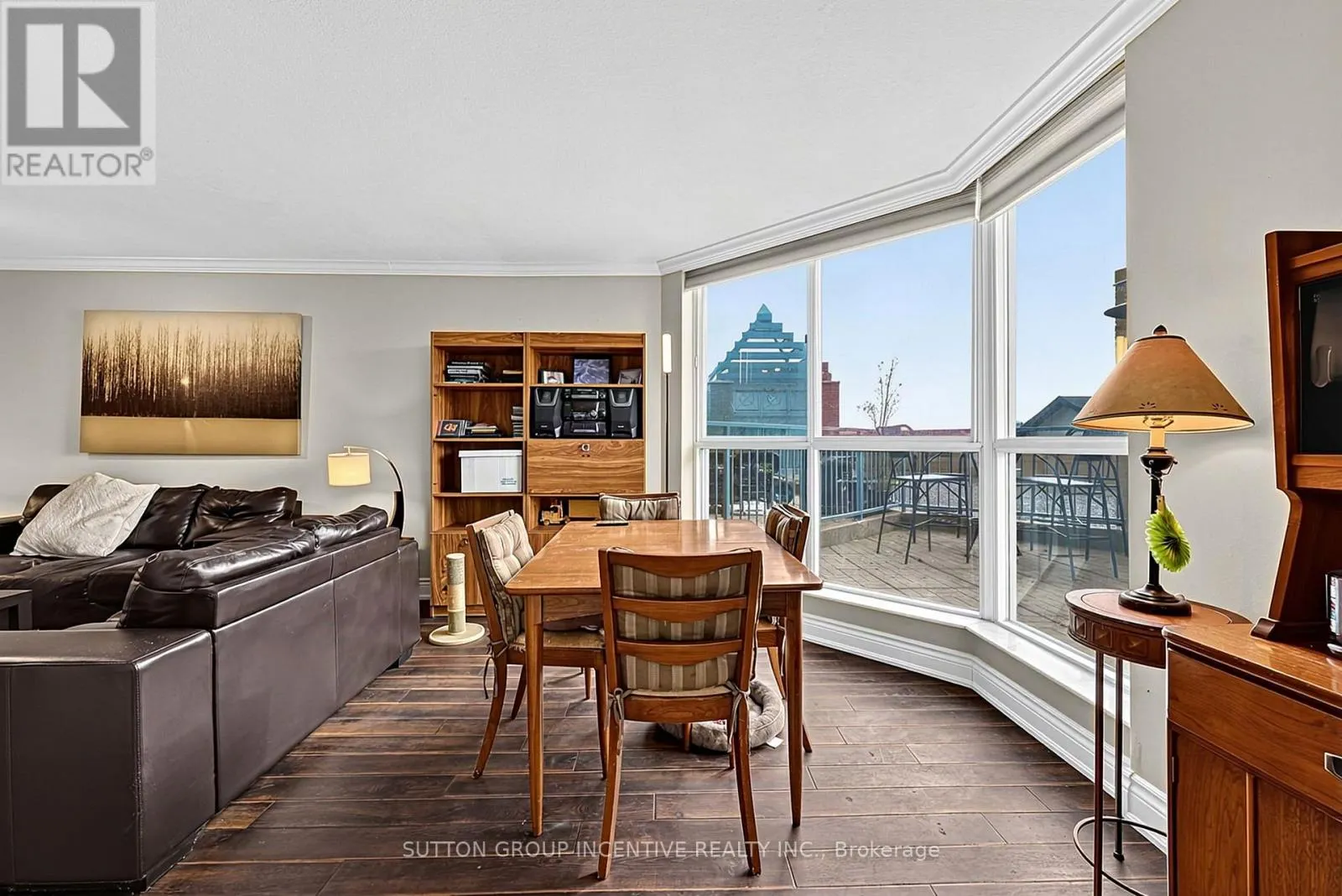 304 - 140 DUNLOP STREET E