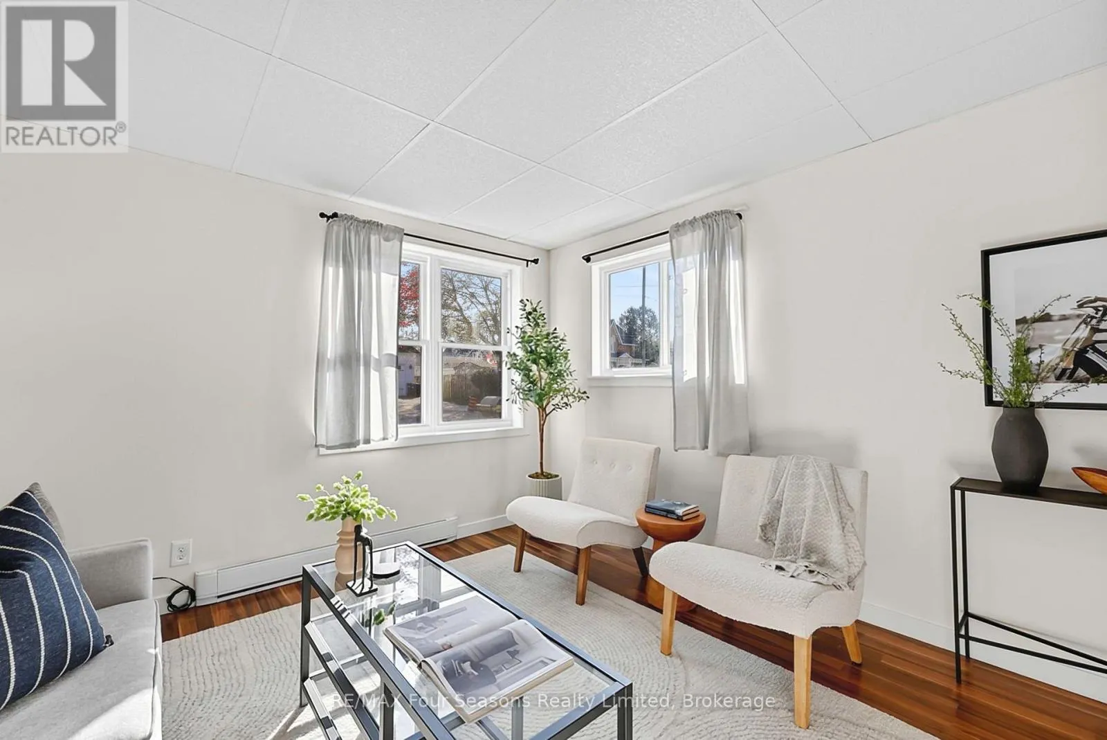285 SECOND STREET