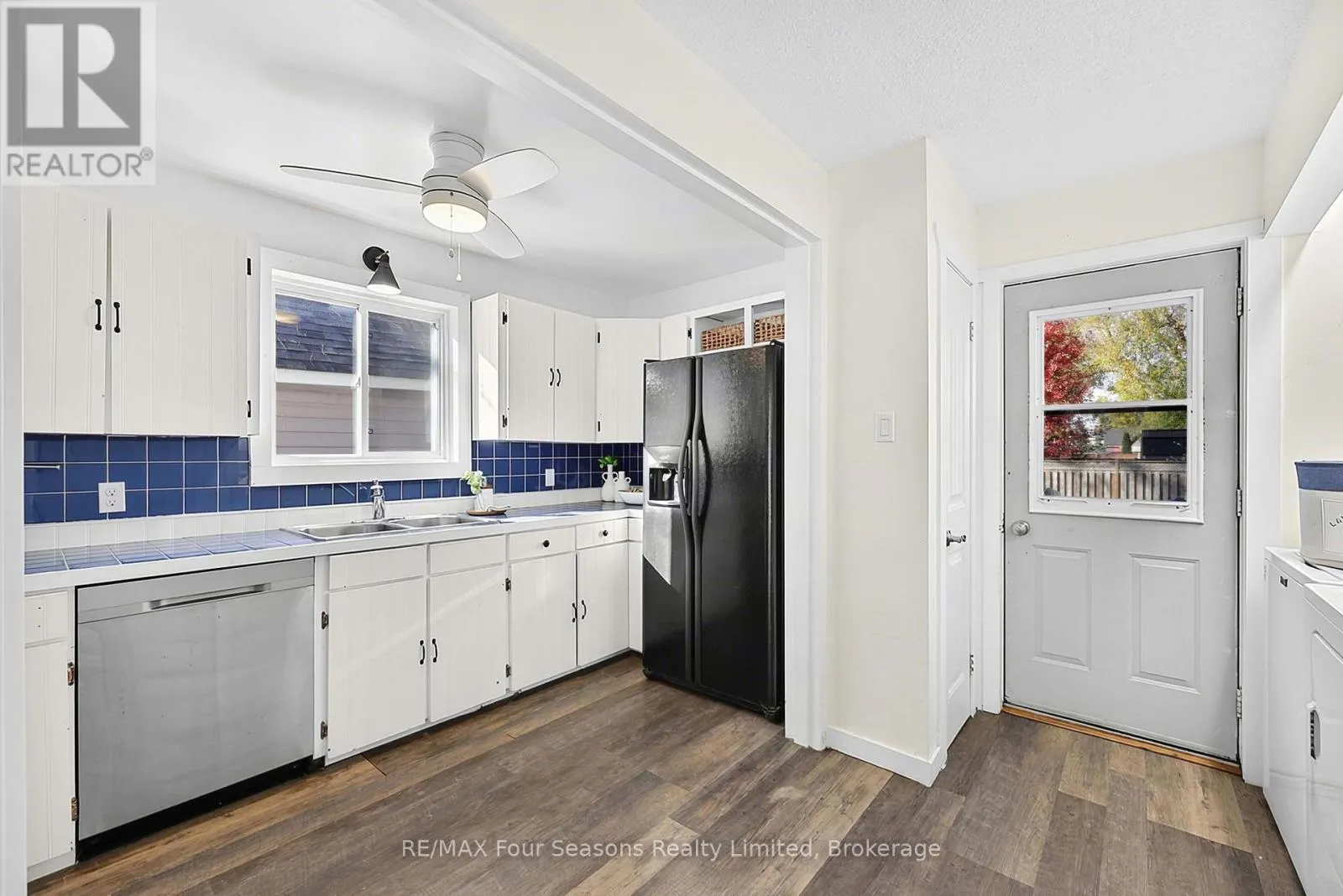 285 SECOND STREET