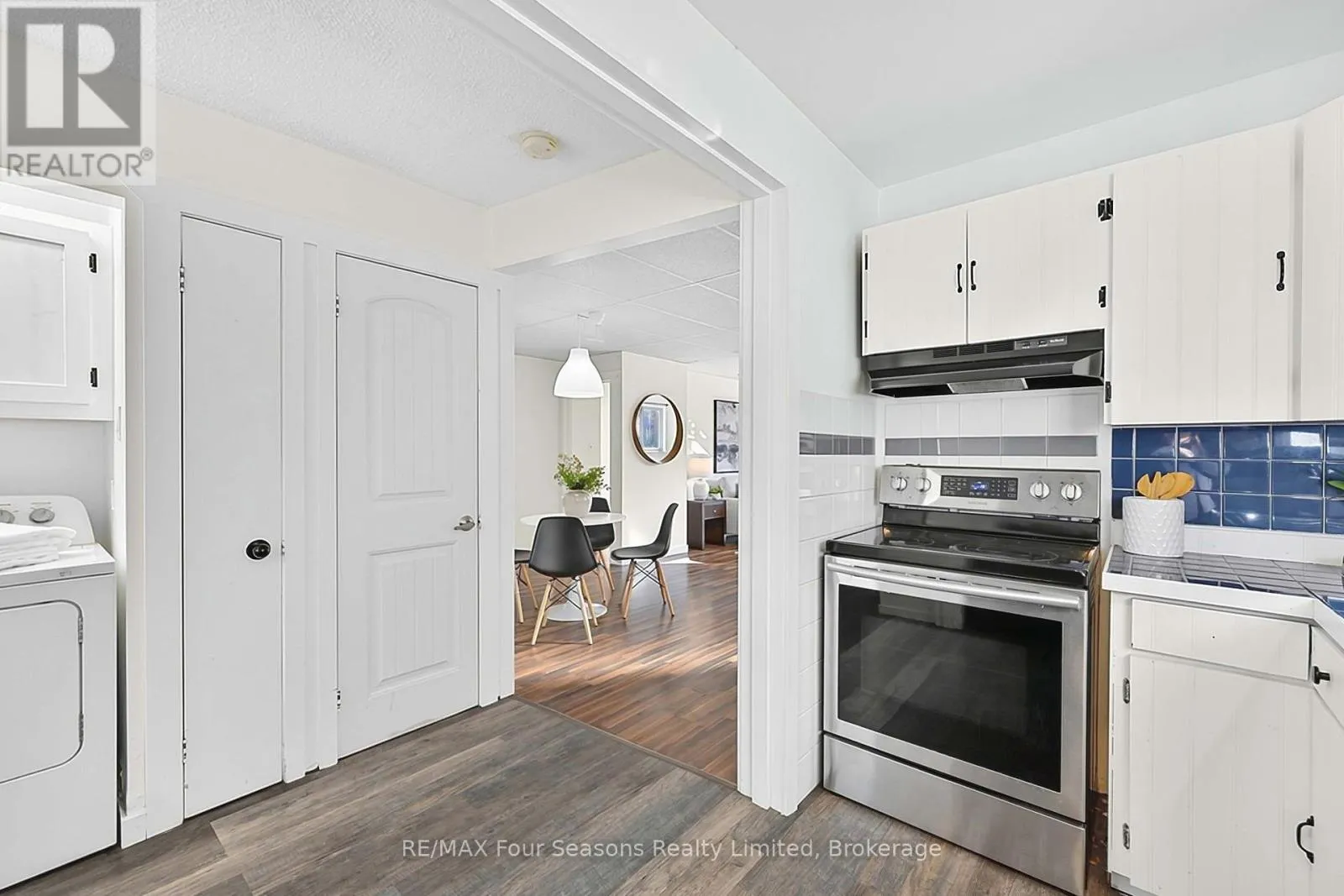 285 SECOND STREET