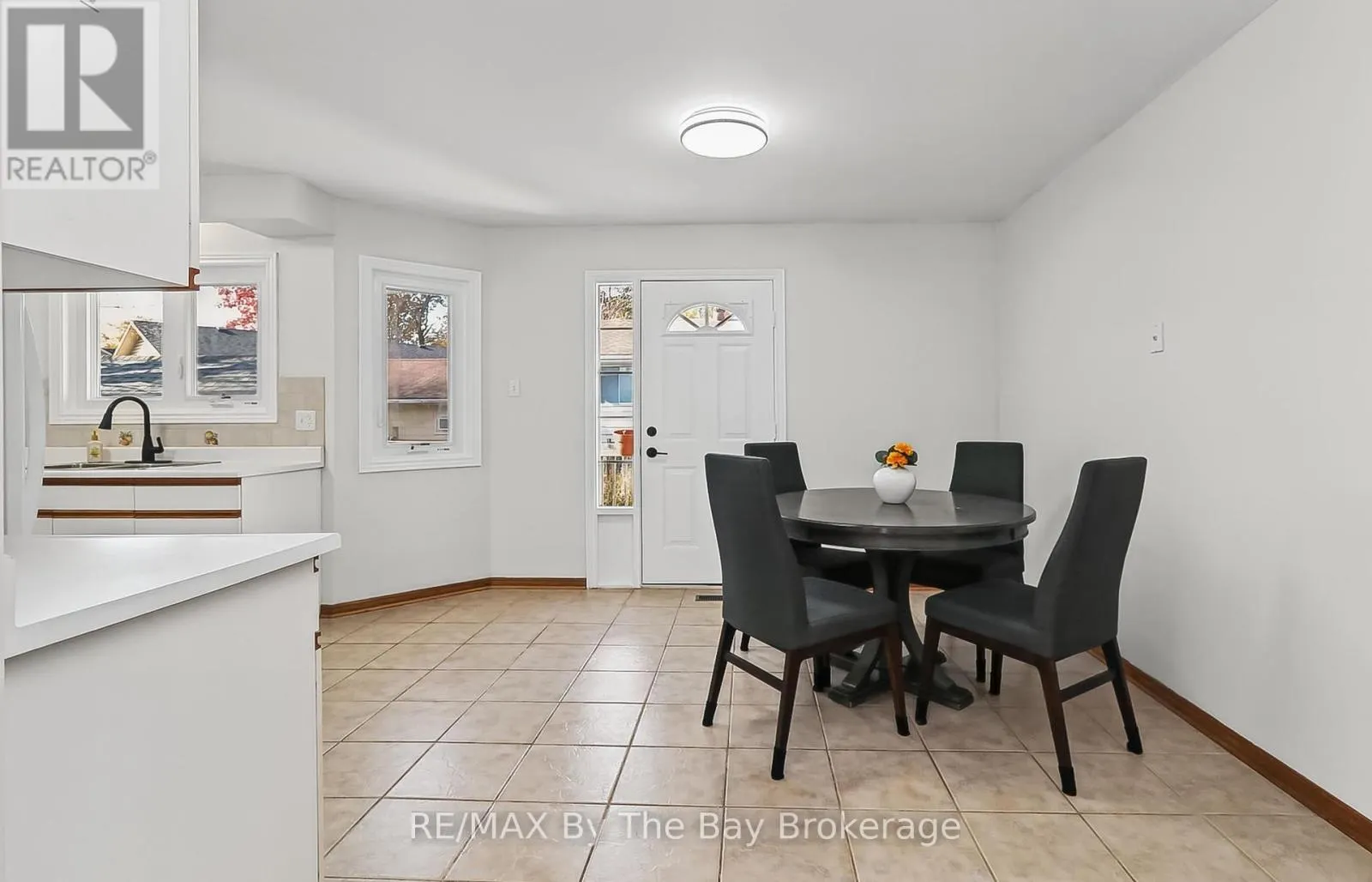 6 RIVERDALE (MAIN LEVEL) DRIVE