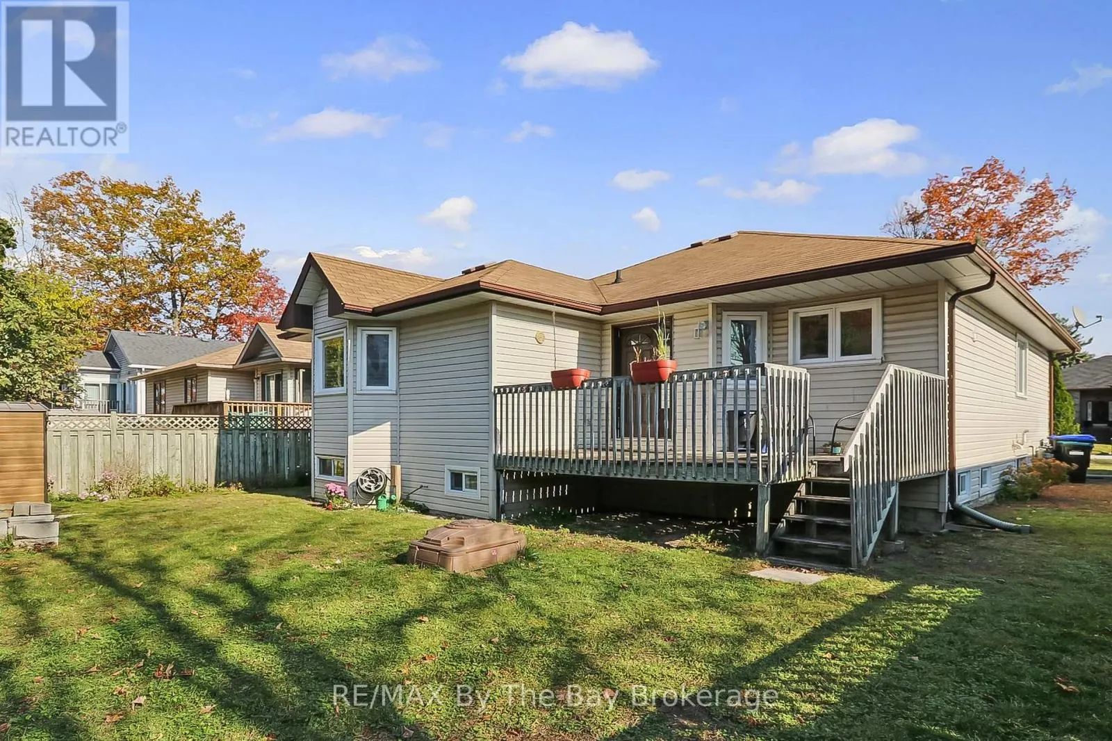6 RIVERDALE (MAIN LEVEL) DRIVE