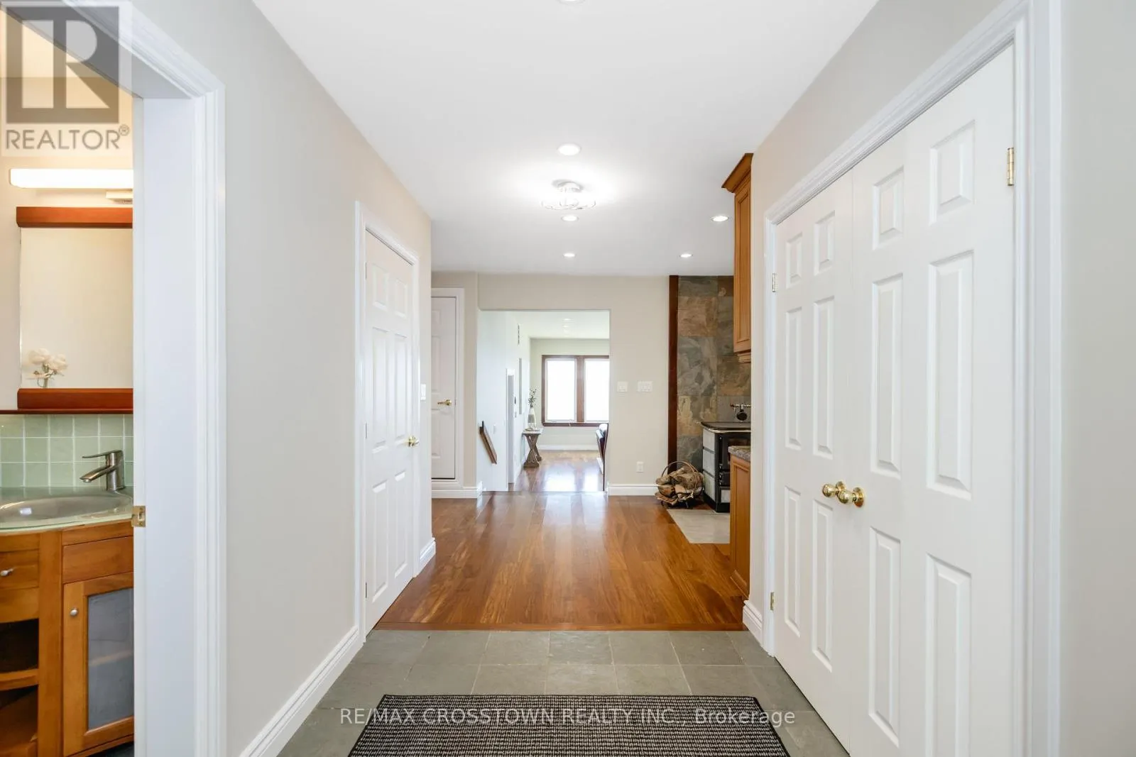 42 BLUFF POINT ROAD