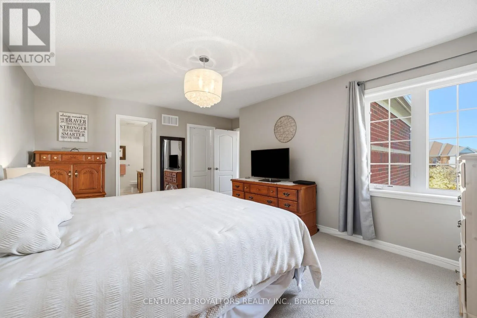 42 PEARCEY CRESCENT