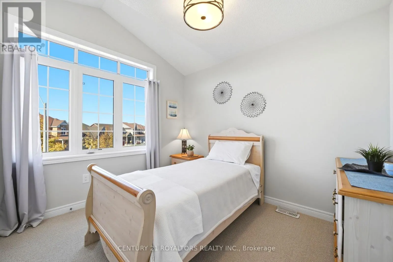 42 PEARCEY CRESCENT