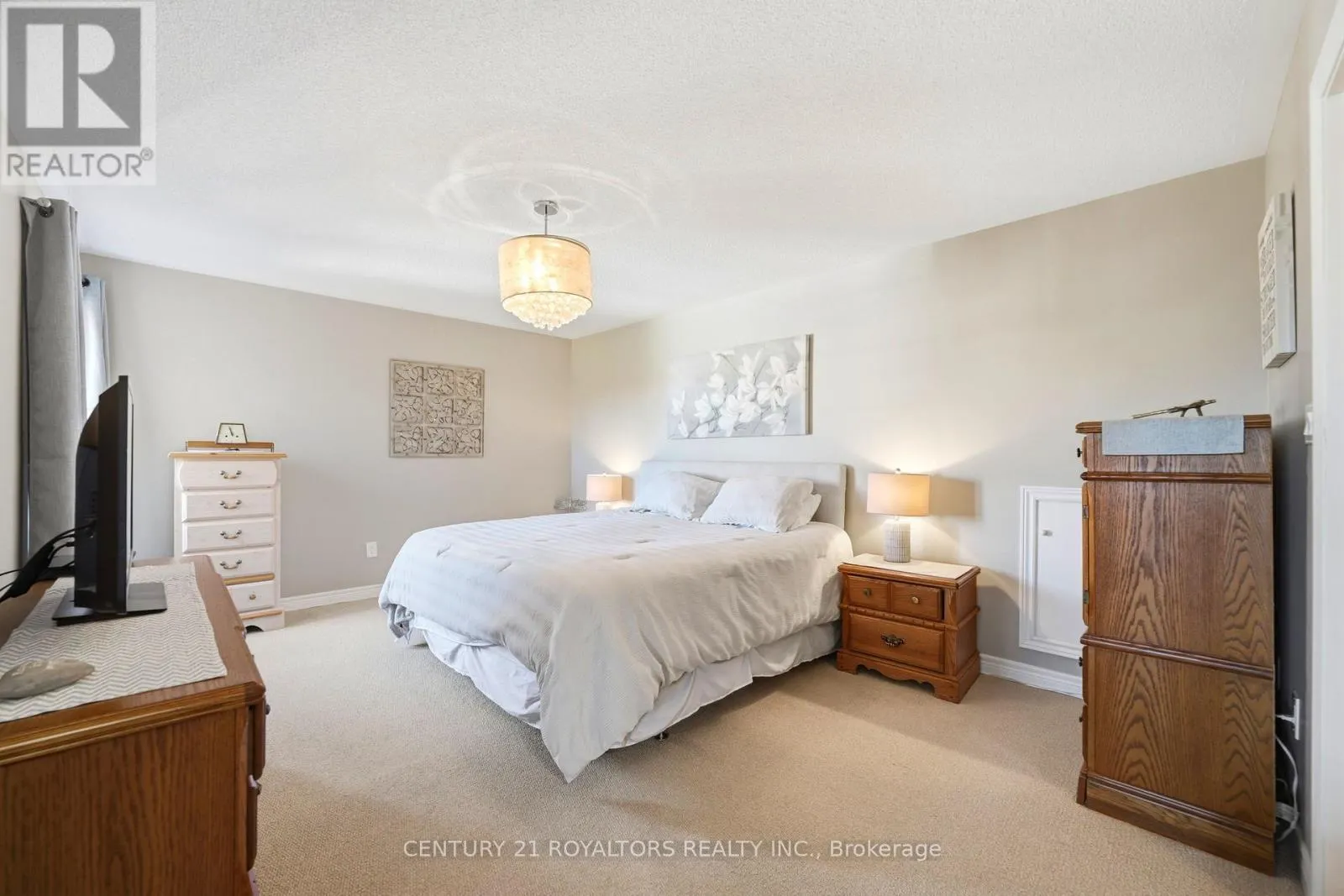 42 PEARCEY CRESCENT
