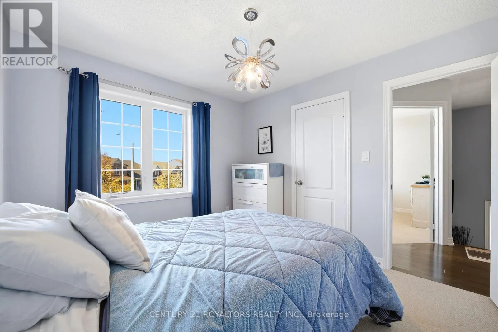 42 PEARCEY CRESCENT