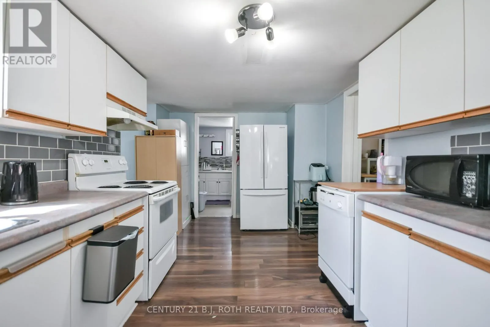 381 FOREST AVENUE S