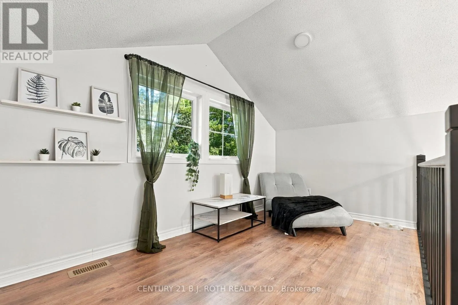 11 ROSEMARY ROAD