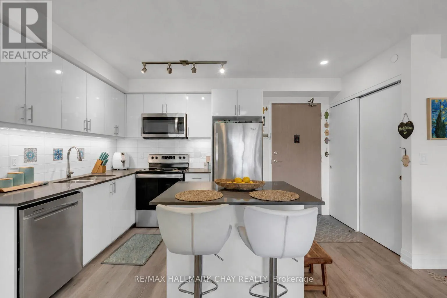 310 - 58 LAKESIDE TERRACE