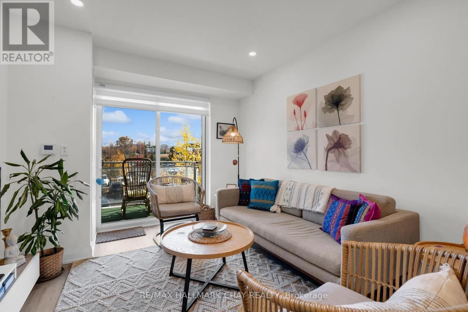 310 - 58 LAKESIDE TERRACE