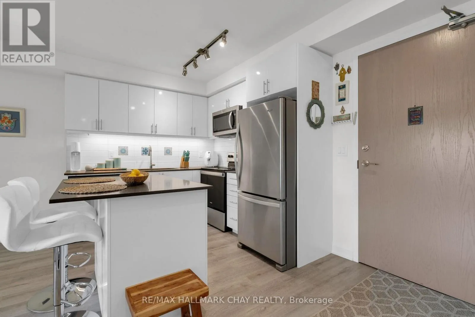 310 - 58 LAKESIDE TERRACE