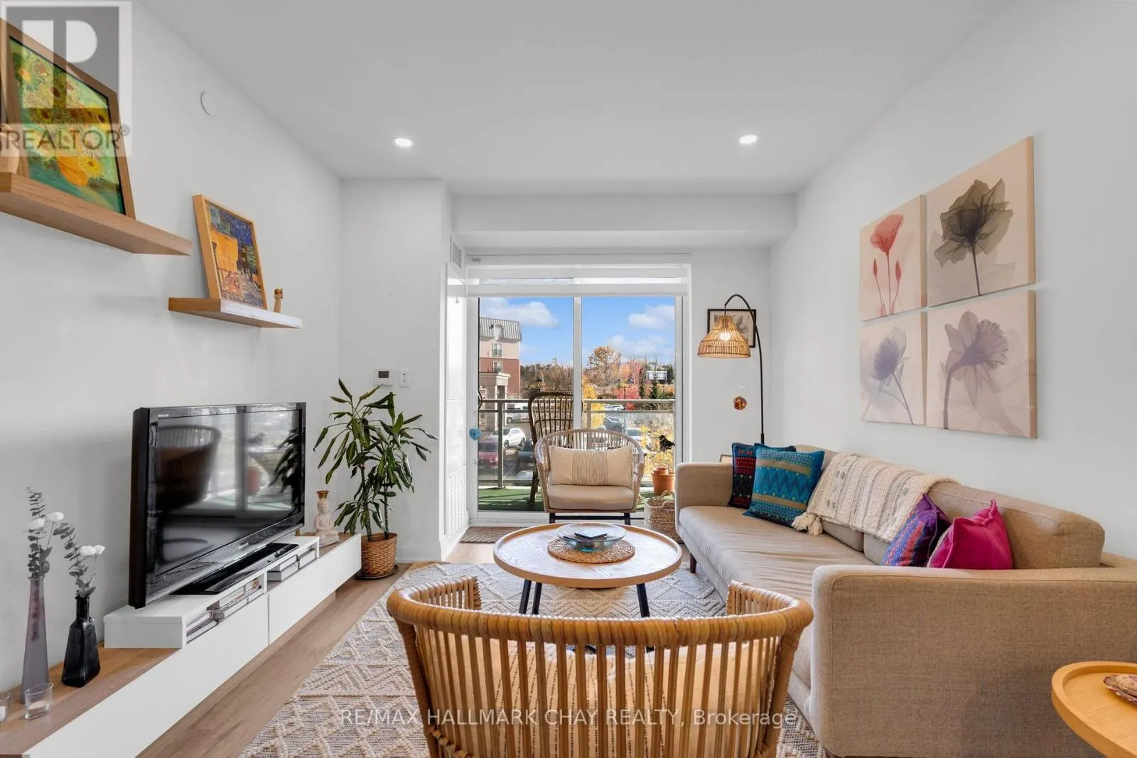 310 - 58 LAKESIDE TERRACE