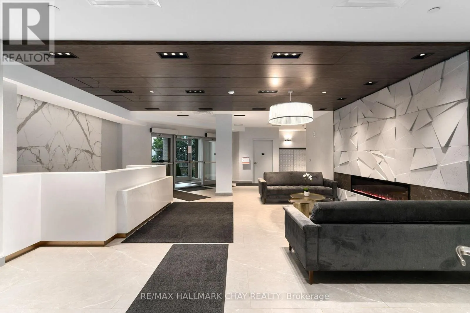 310 - 58 LAKESIDE TERRACE