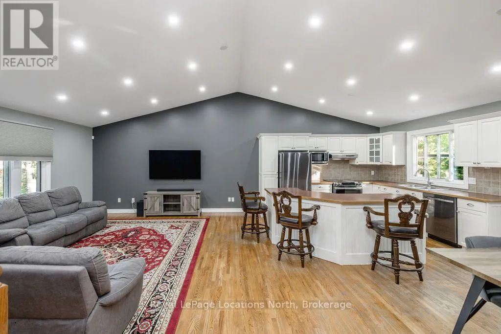 83 CROCUS DRIVE