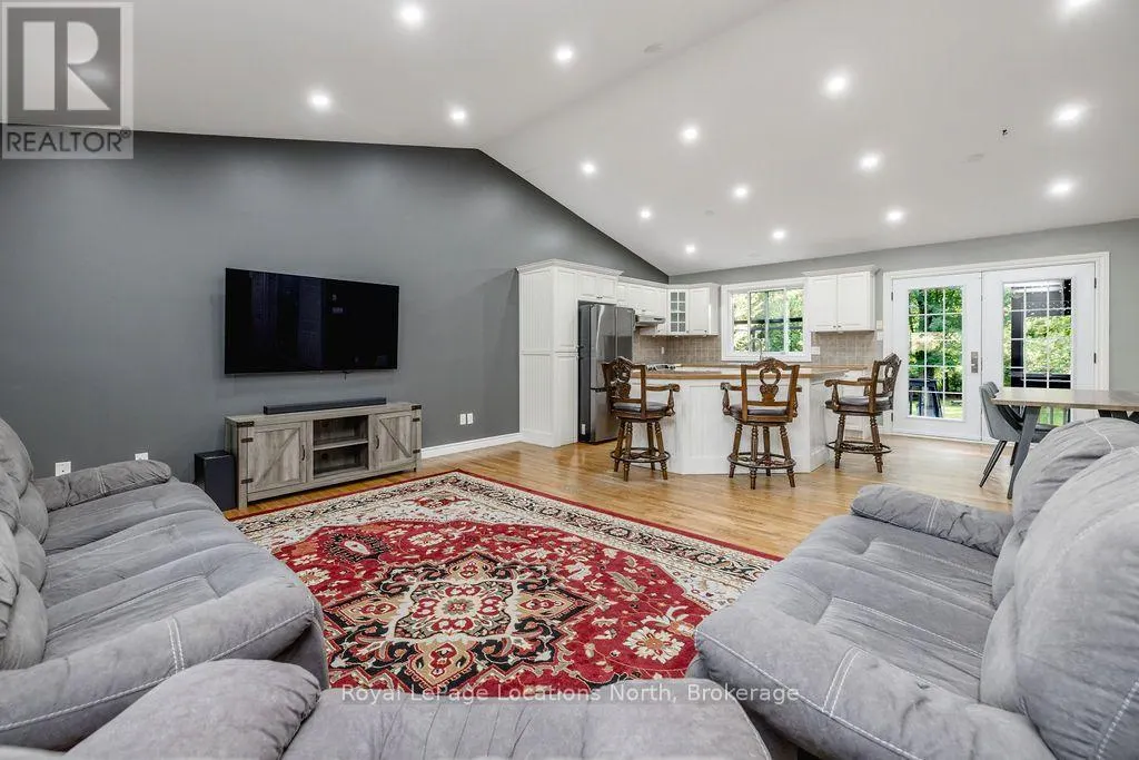 83 CROCUS DRIVE
