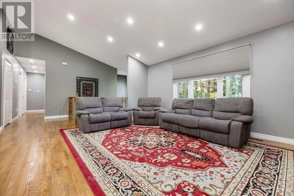 83 CROCUS DRIVE