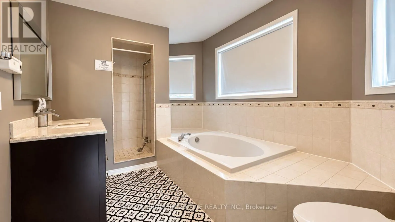 341 LIVINGSTONE STREET W