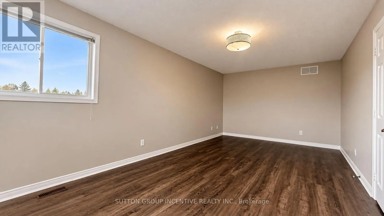 341 LIVINGSTONE STREET W