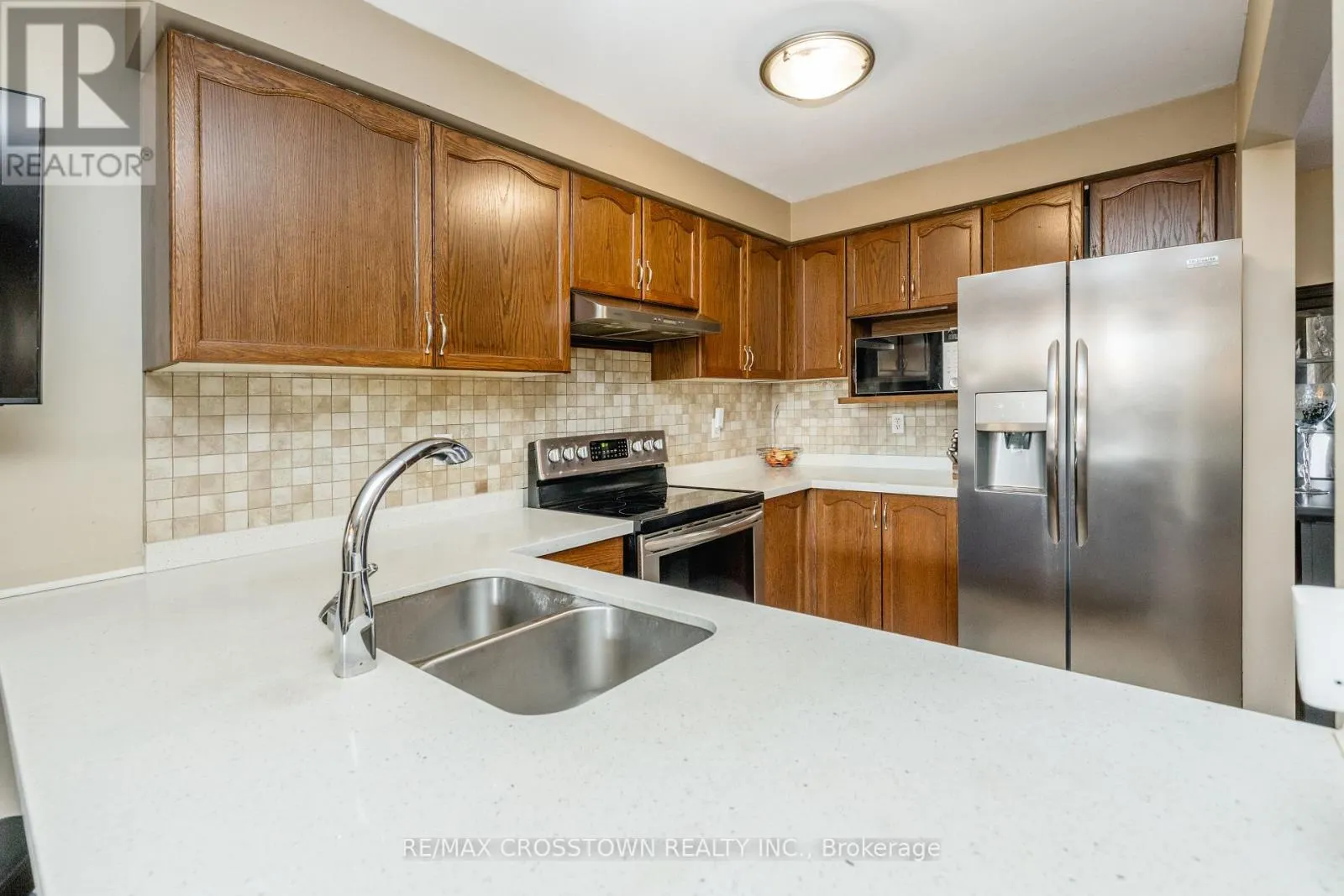 262 WESSENGER DRIVE