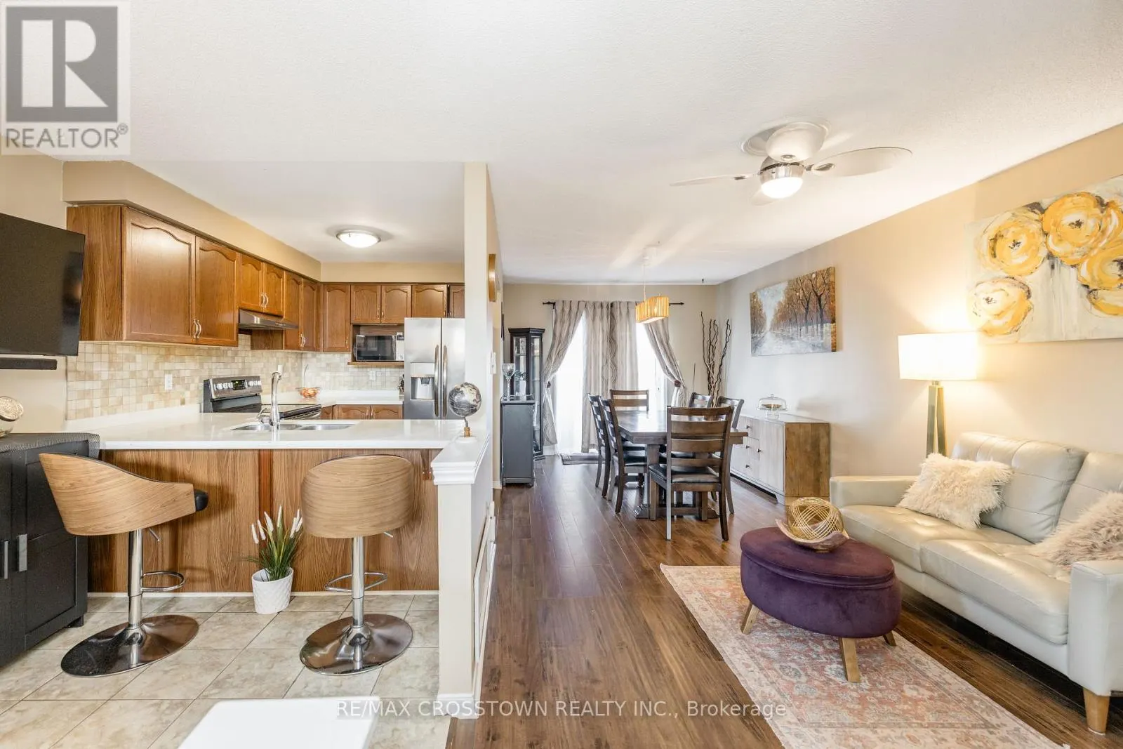 262 WESSENGER DRIVE